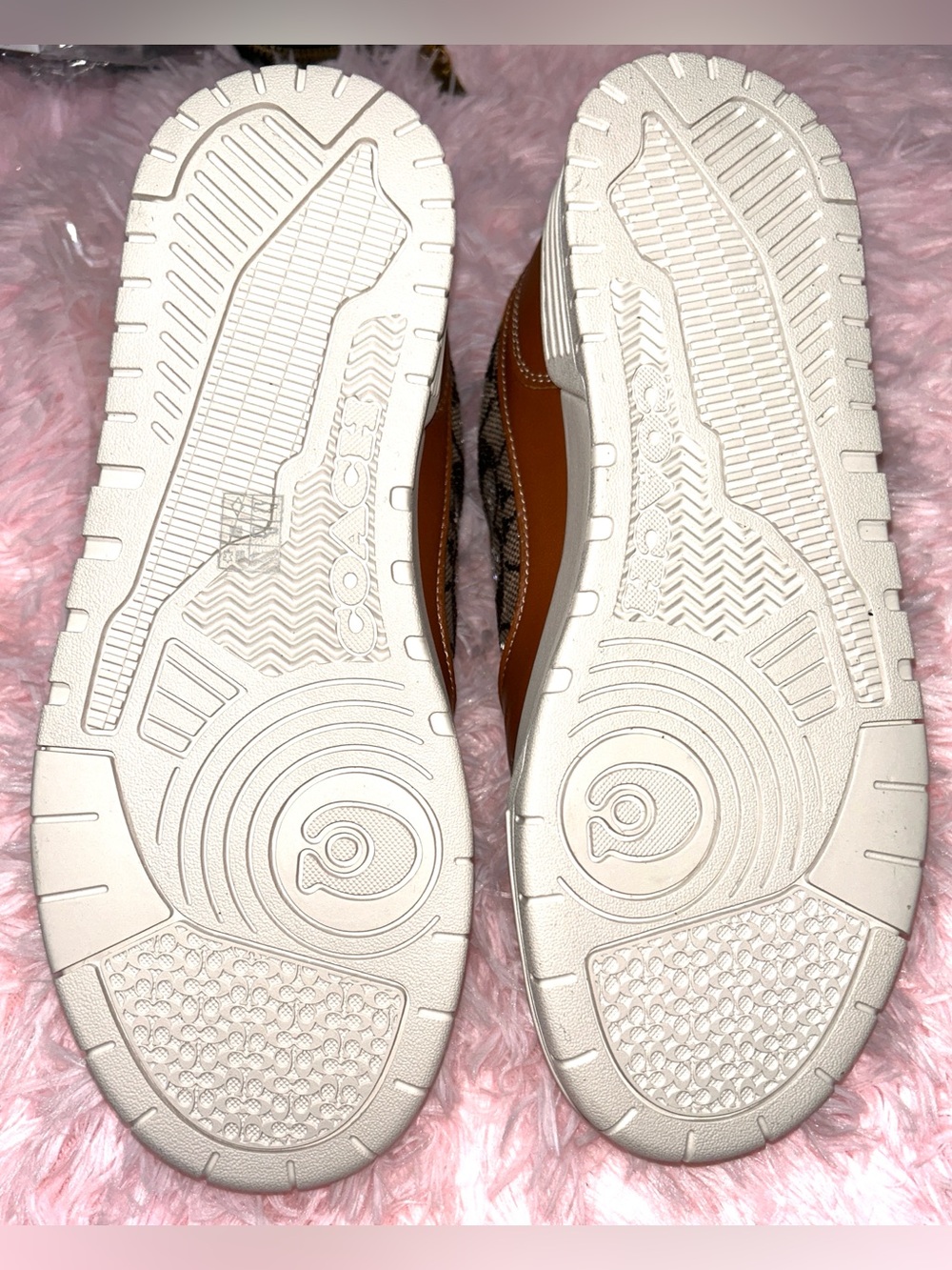Coach Crystal Signature SoHo Sneaker/ Burnished Amber - Picture 3 of 9